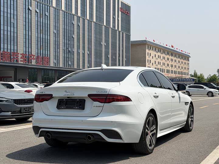 2024 Jaguar XE L