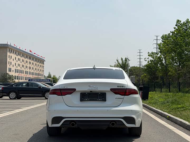 2024 Jaguar XE L