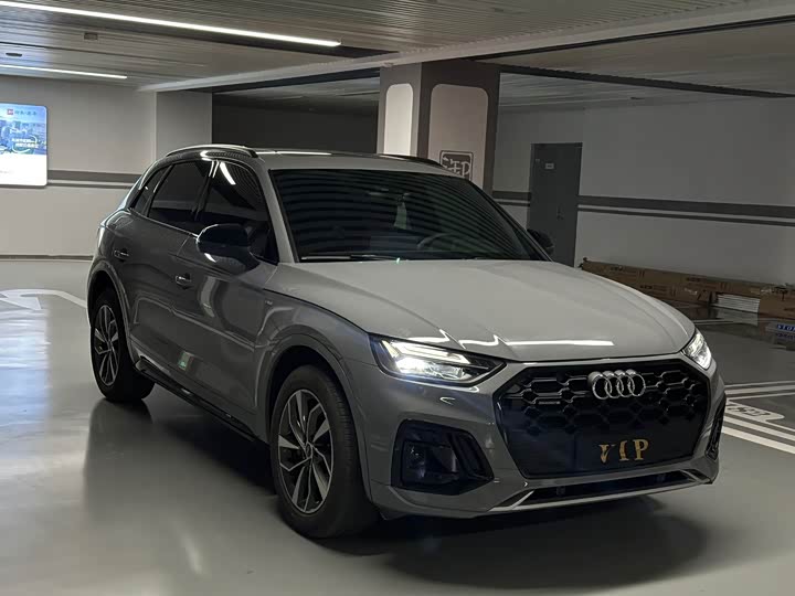 Photo 3 - Audi Q5L