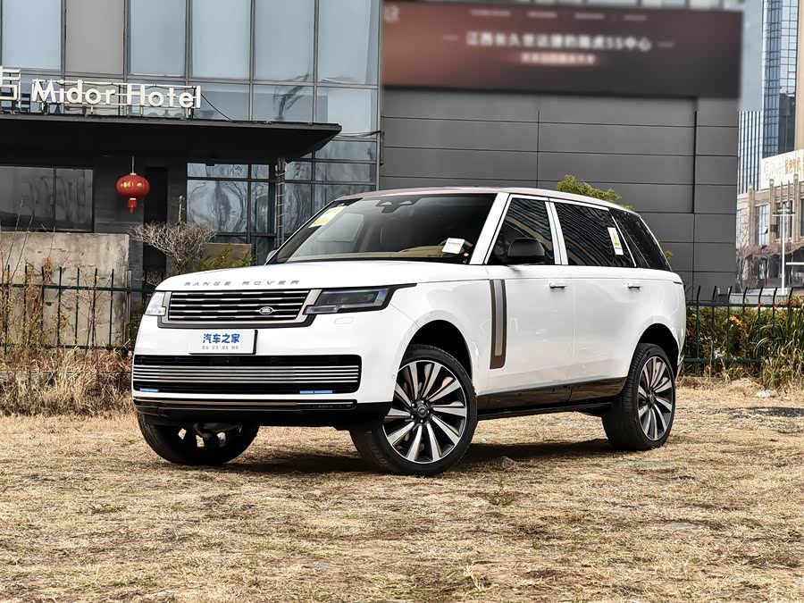 Land Rover Range Rover 2026 2026款 3.0 L6 400PS SV长轴版 四座