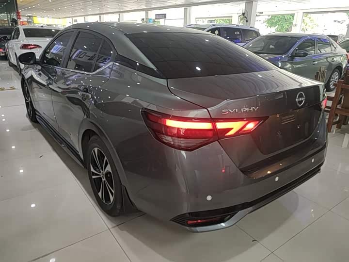 Zdjęcie 5 - Nissan Sylphy