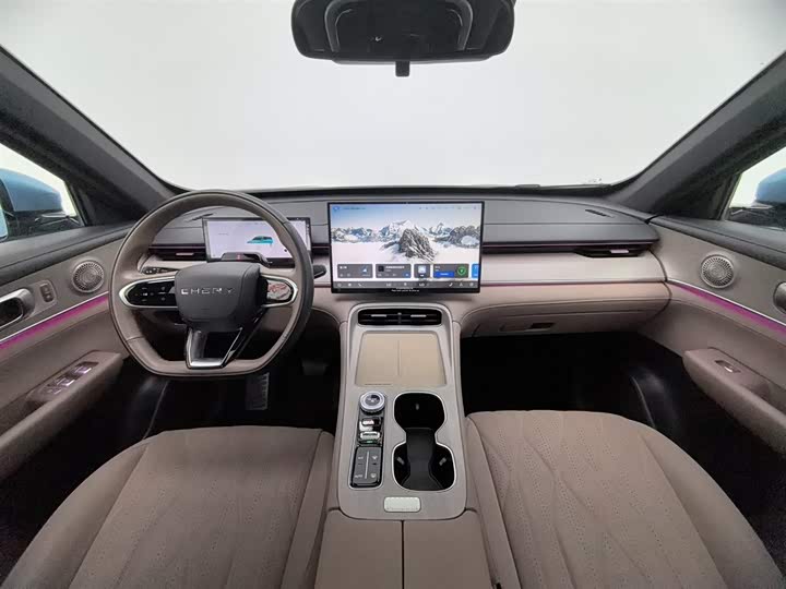2025 Chery Tiggo 8 Plus C-DM