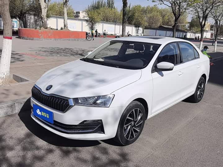 صورة 1 - Skoda Rapid