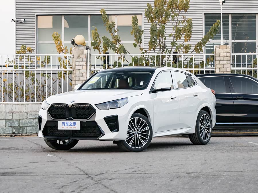 BMW X2 2026 2026款 xDrive25i M运动曜夜套装