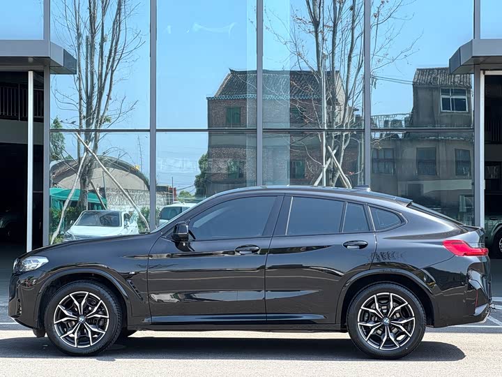 BMW X4 2022 2022款 xDrive 25i M运动套装