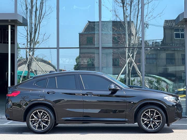BMW X4 2022 2022款 xDrive 25i M运动套装