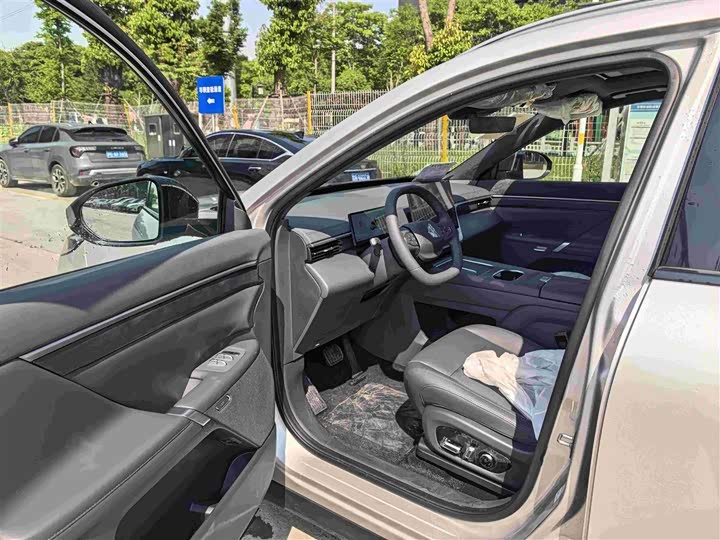 Dongfeng Yipai eπ 008 2026 2026款 五座纯电超阔版