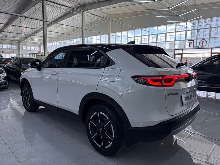Honda Vezel 2023 2023款 1.5L CVT精英版