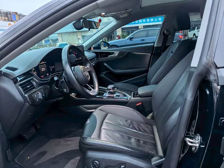 Zdjęcie 4 - Audi A5