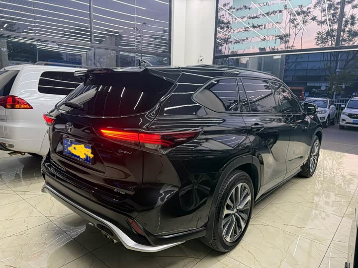 Toyota Crown Kluger 2024 2024款 2.5L HEV四驱尊贵版