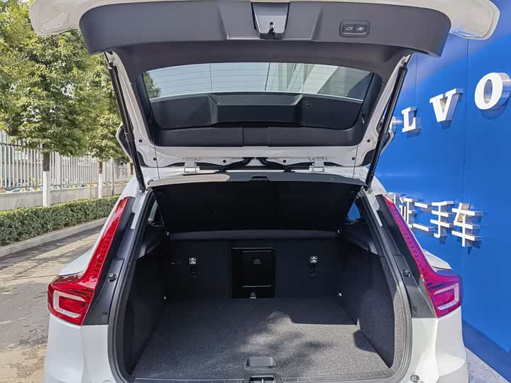 Volvo XC40 2024 2024款 B3 智远豪华版