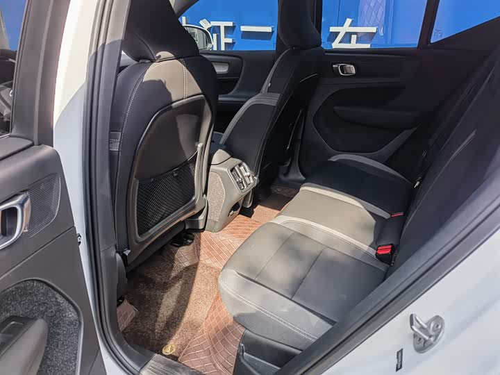 Volvo XC40 2024 2024款 B3 智远豪华版