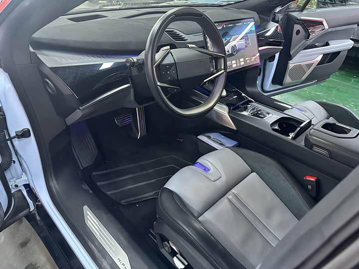HiPhi Z 2023 2023款 城市版 四座