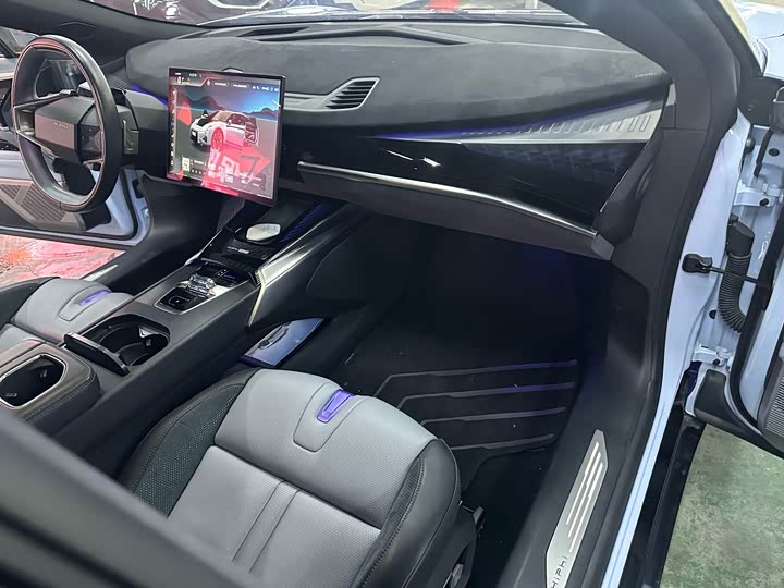 HiPhi Z 2023 2023款 城市版 四座