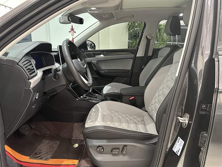 Volkswagen Tayron 2024 2024款 330TSI 两驱豪华Plus进阶版