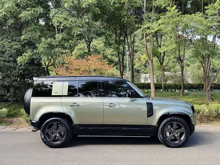 Zdjęcie 9 - Land Rover Defender