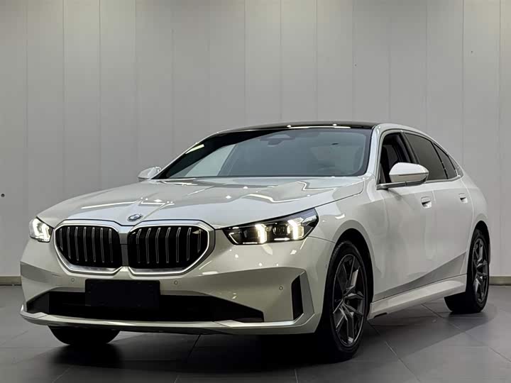 Zdjęcie 1 - BMW 5 Series