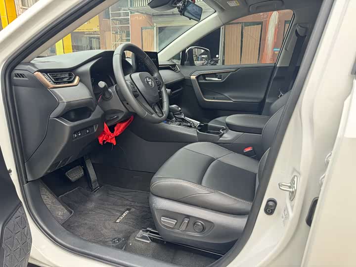 Toyota Wildlander 2024 2024款 2.0L CVT两驱都市版