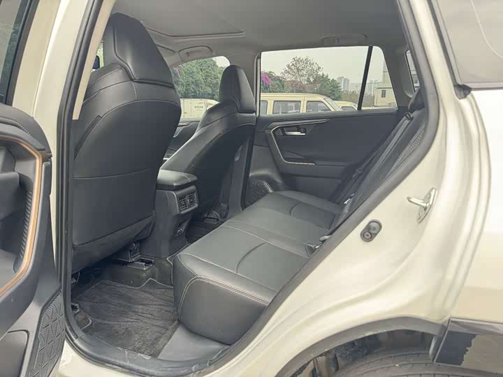 Toyota Wildlander 2024 2024款 2.0L CVT两驱都市版