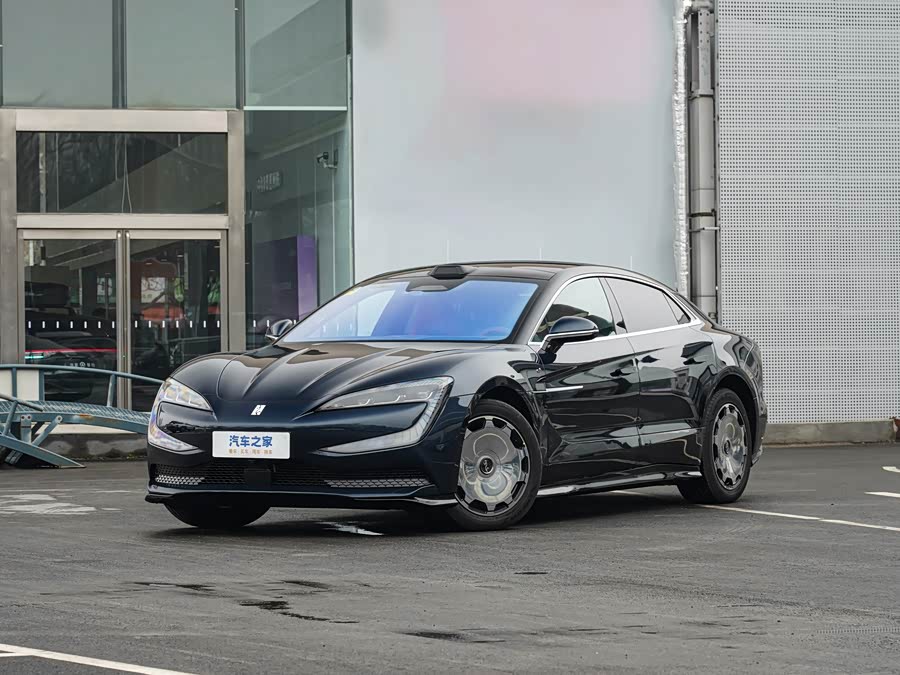 BYD Yangwang U7