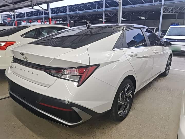 Hyundai Elantra N line 2023 2023款 1.5L CVT LUX尊贵版