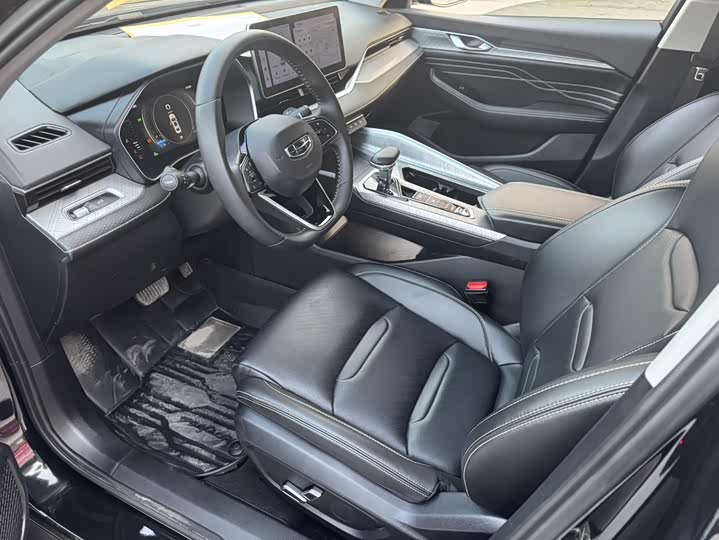 Zdjęcie 4 - Geely Preface