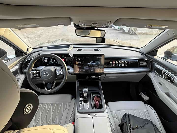 GAC Trumpchi GS8 2022 2022款 领航系列 2.0TGDI 四驱至尊版（六座）