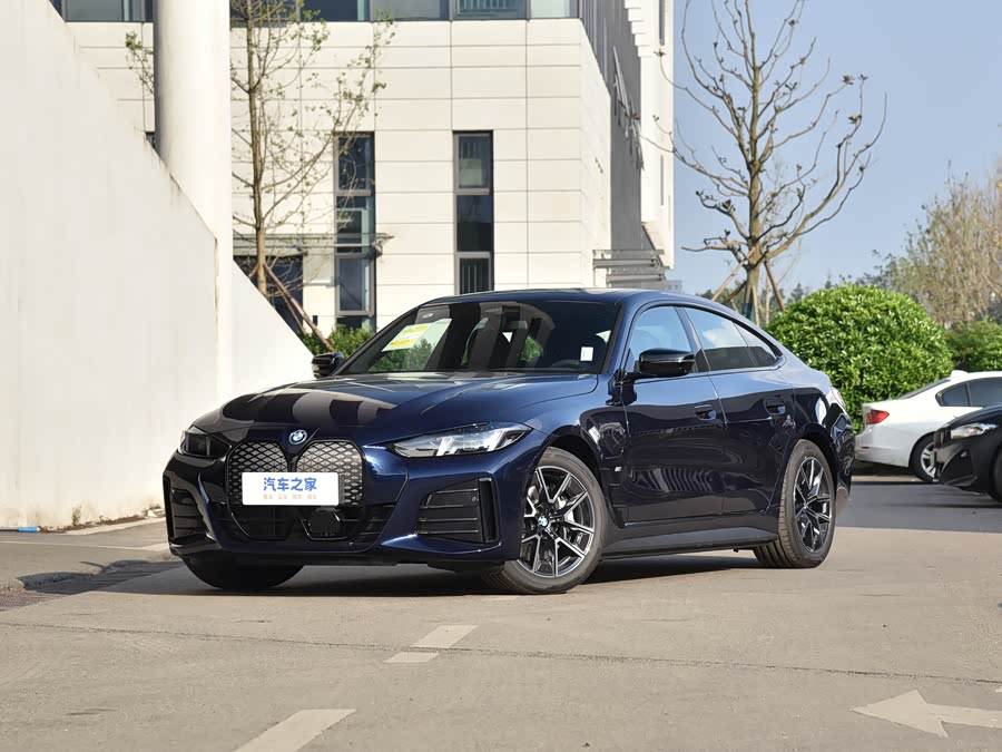 2026 BMW i4