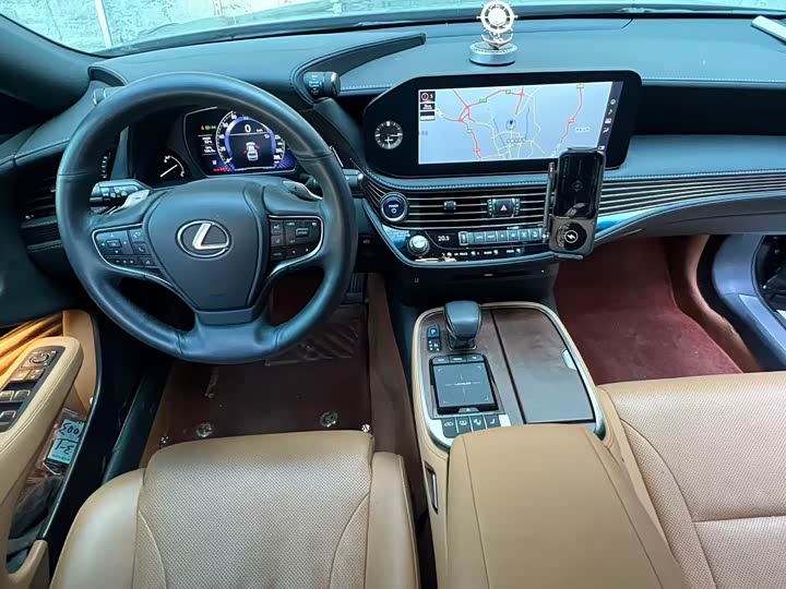 Lexus LS 2023 2023款 500h 卓越版