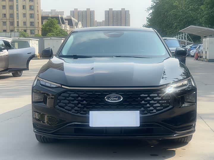 Ford Mondeo 2025 2025款 2.0T EcoBoost 豪华型