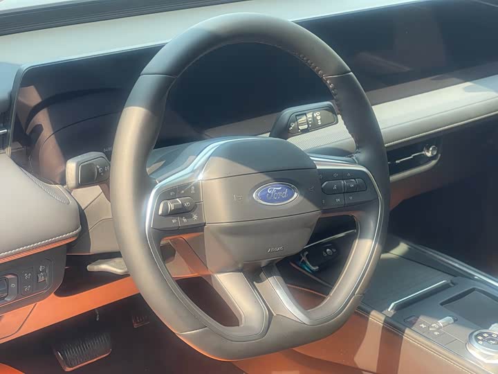 Ford Mondeo 2025 2025款 2.0T EcoBoost 豪华型