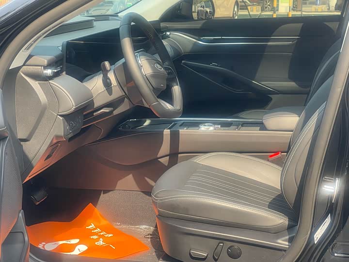 Ford Mondeo 2025 2025款 2.0T EcoBoost 豪华型