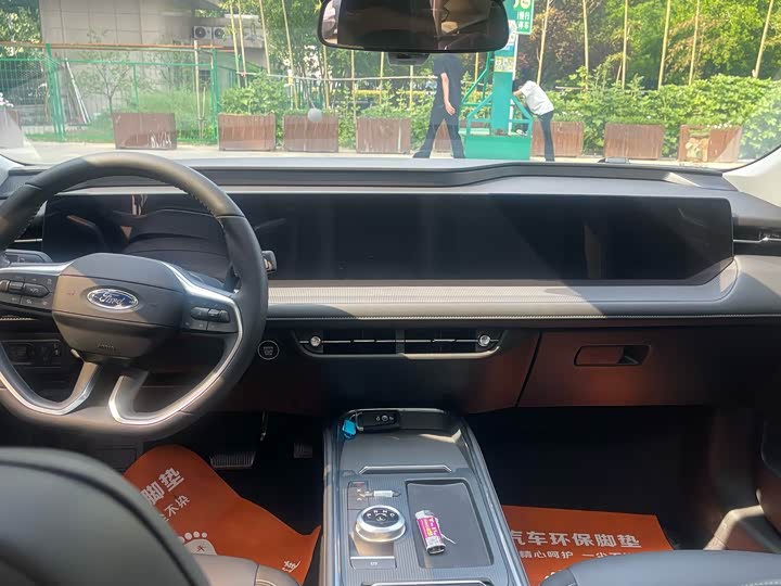 Ford Mondeo 2025 2025款 2.0T EcoBoost 豪华型