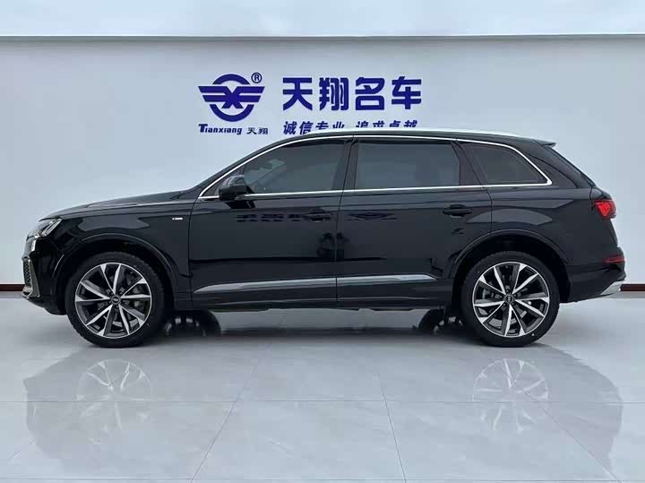 Audi Q7 2021 2021款 55 TFSI quattro S line运动型