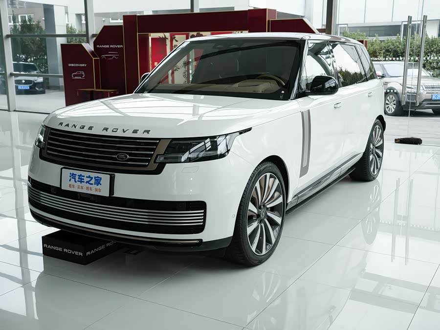 Land Rover Range Rover 2026 2026款 4.4 V8 SV长轴版 四座