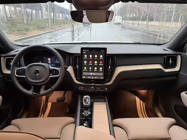 Volvo XC60 2026 2026款 B5 四驱智远豪华版