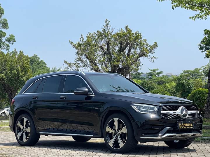 Photo 3 - Mercedes-Benz GLC-Class