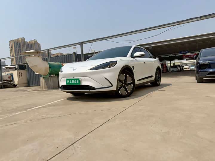 BAIC Arcfox Alpha S6