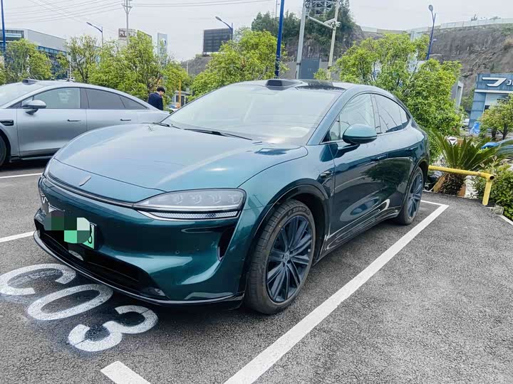 Luxeed R7