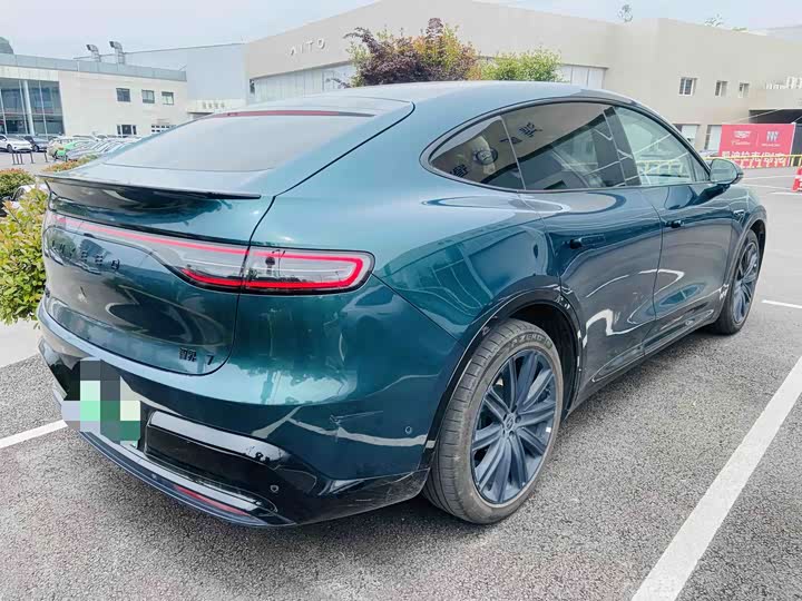 2026 Luxeed R7