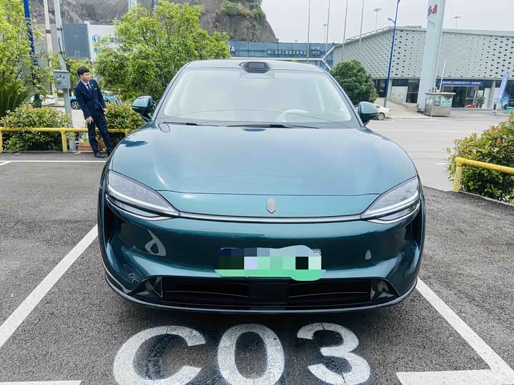 2026 Luxeed R7