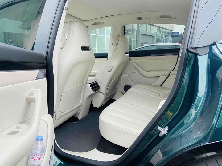 Фото 7 - Luxeed R7