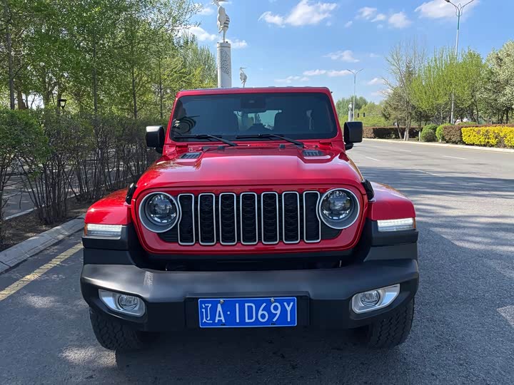 Jeep Wrangler 2024 2024款 2.0T 撒哈拉四门版