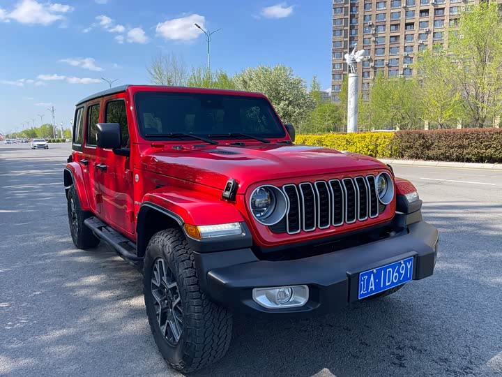 Jeep Wrangler 2024 2024款 2.0T 撒哈拉四门版
