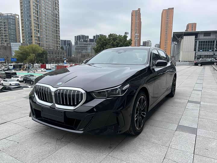 BMW 5 Series 2026 2026款 530Li 领先型 M运动套装