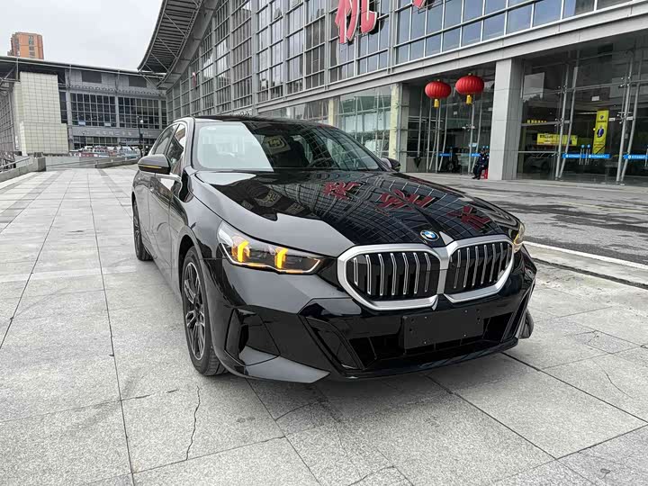 BMW 5 Series 2026 2026款 530Li 领先型 M运动套装