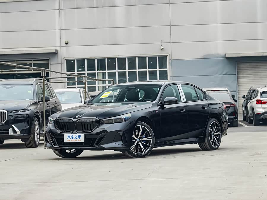 BMW 5 Series 2026 2026款 530i 尊享型 M运动套装