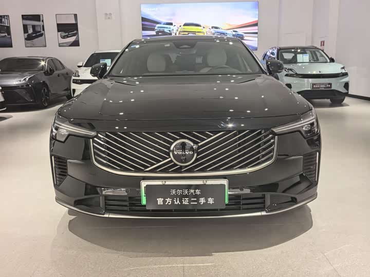 2026 Volvo S90 Hybrid
