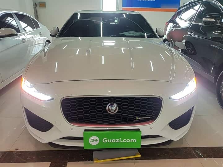 Zdjęcie 3 - Jaguar XE L