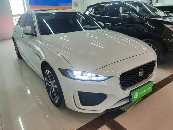Zdjęcie 4 - Jaguar XE L